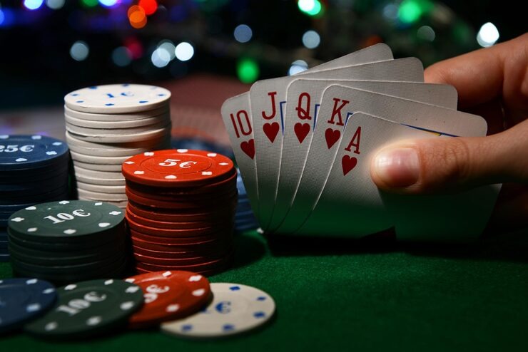 Dragon Tiger live dealer table on home toto mobile app